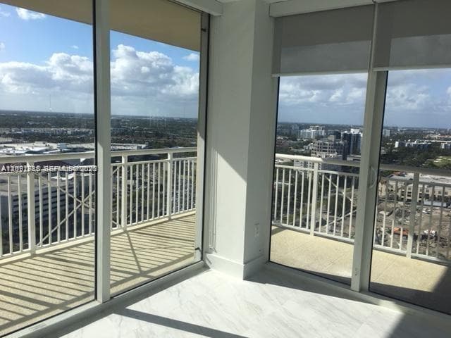TURNBERRY ON THE GREEN CO · #2413 in Aventura - Photo 4