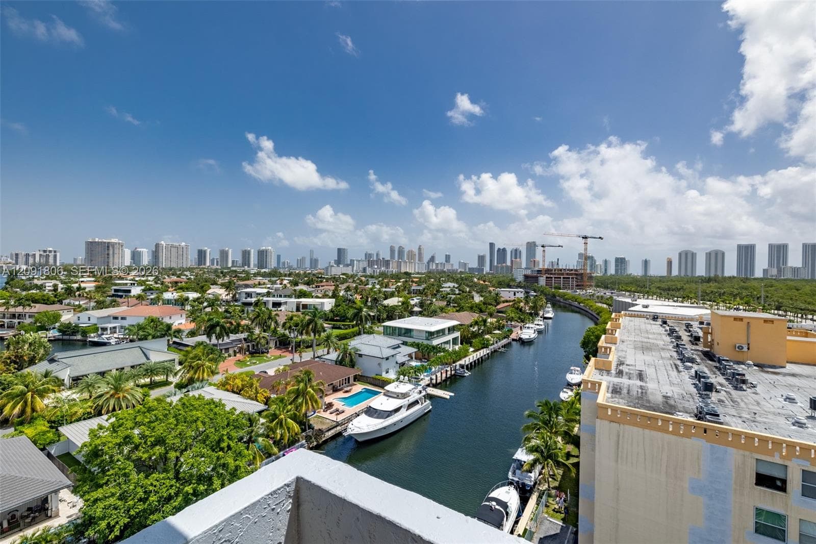 ISLAND SHORES CONDO · #1003 in North Miami Beach - Photo 2
