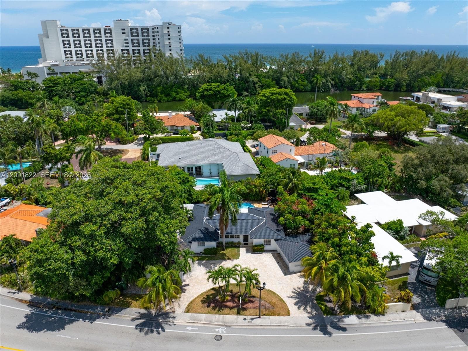 1308 Seabreeze Blvd photo 29