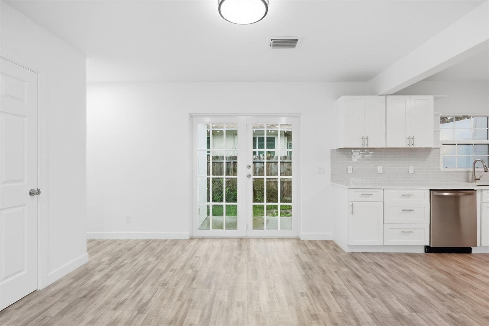 35-web-or-mls-5203_N_Flagler_Dr_07560
