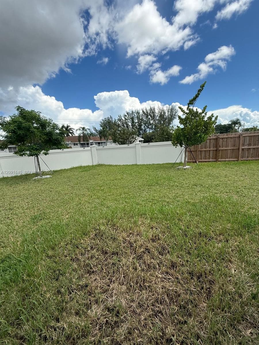 2661 SE 24th Ct photo 38