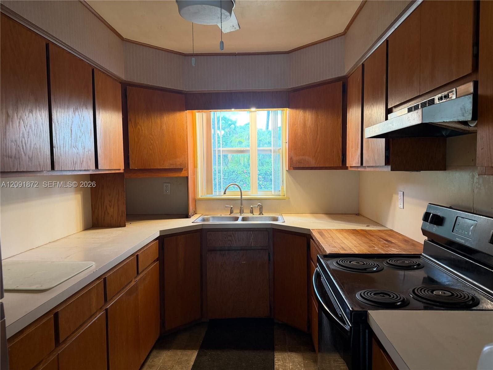 1146 Polk St photo 3