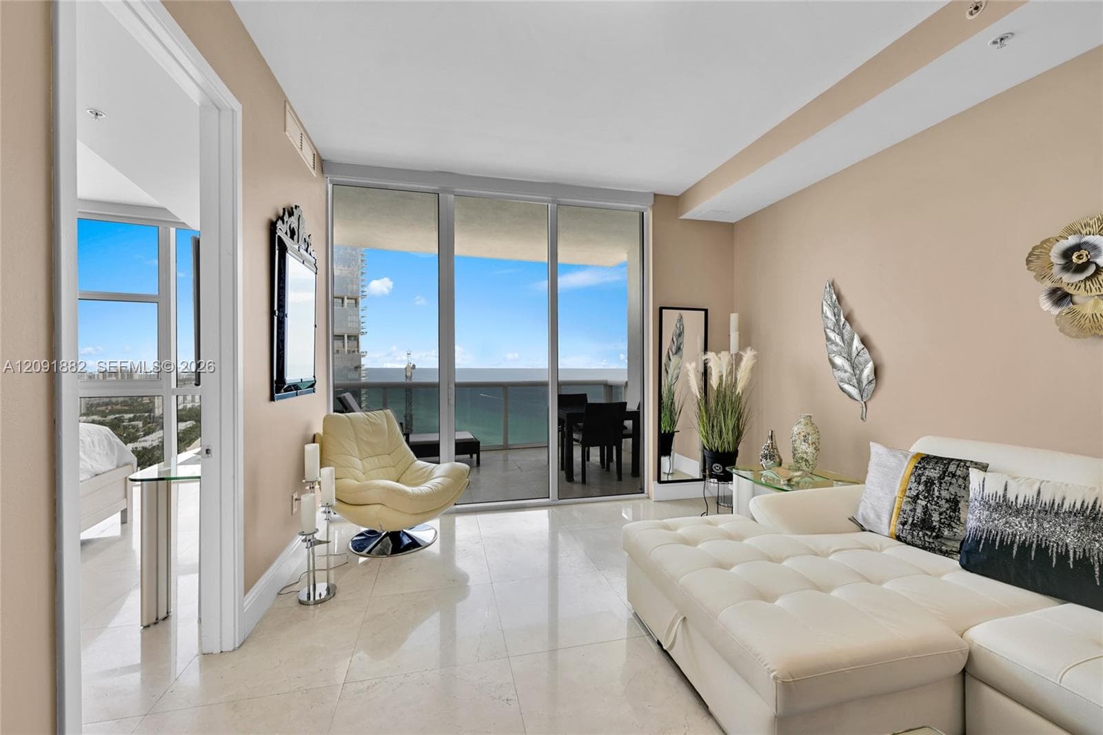 Trump Royale · #4102 in Sunny Isles Beach - Photo 2