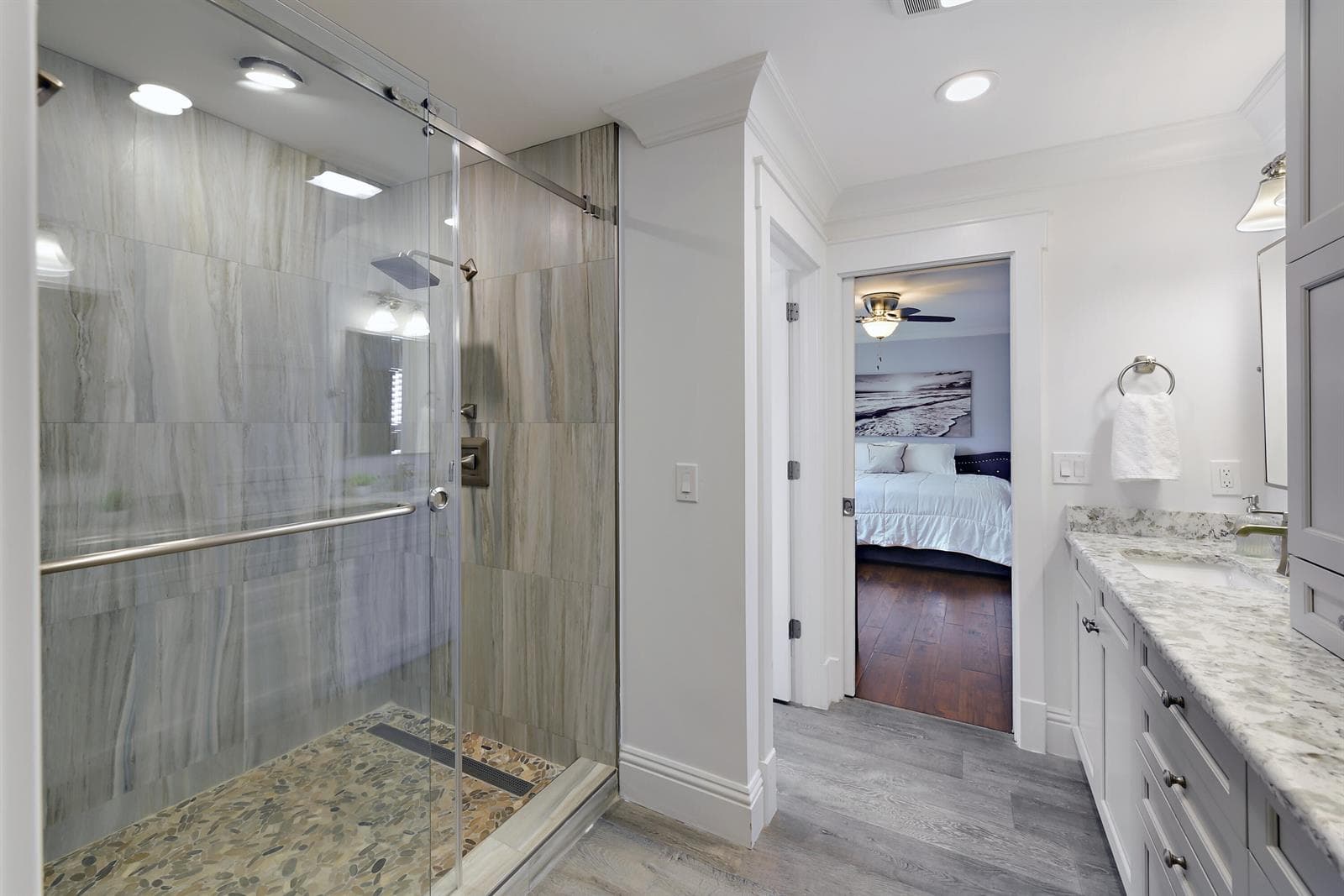 Full Bath 2