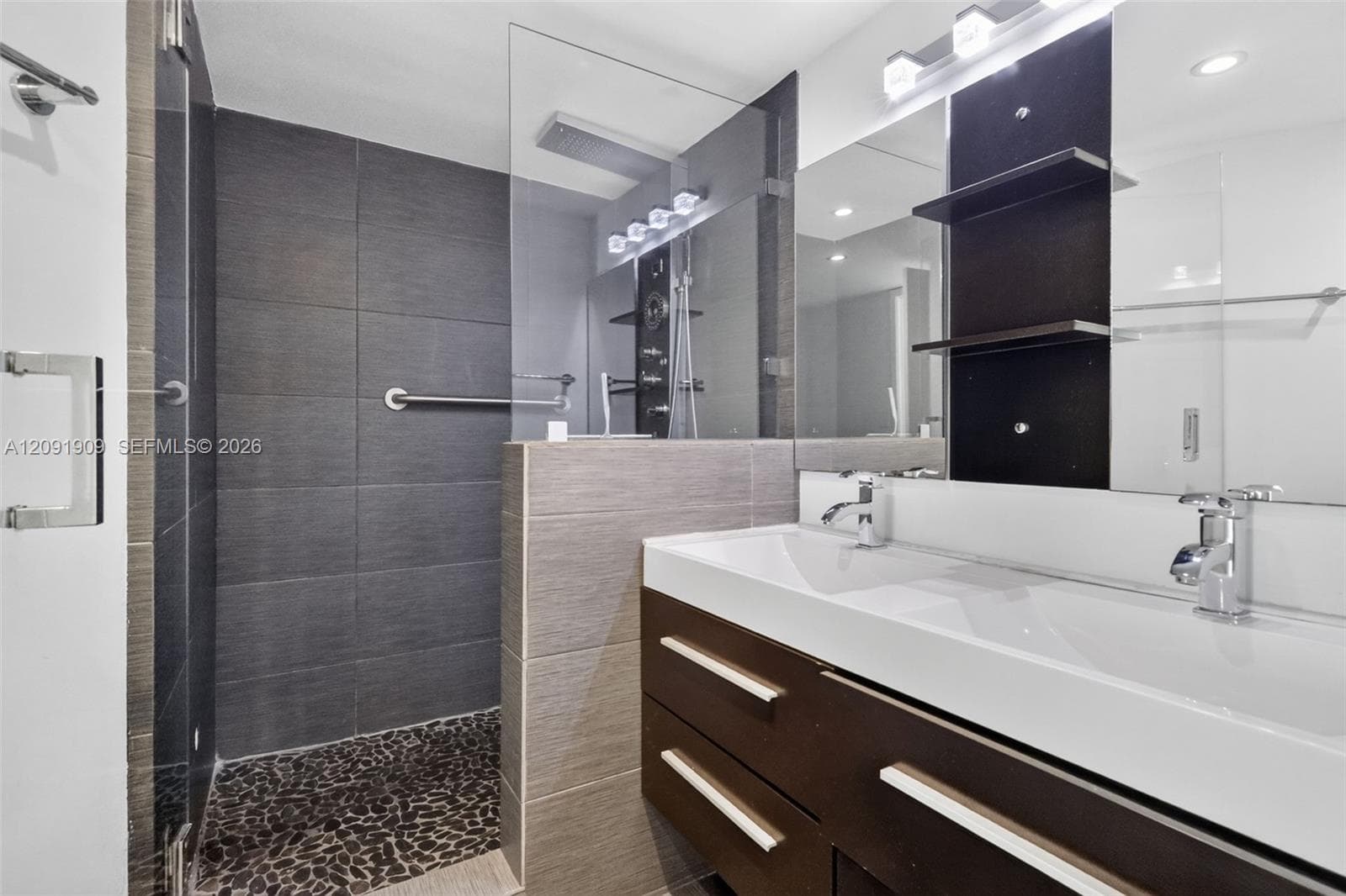 BURLEIGH HOUSE CONDOMINIU · #805 in Miami Beach - Photo 26