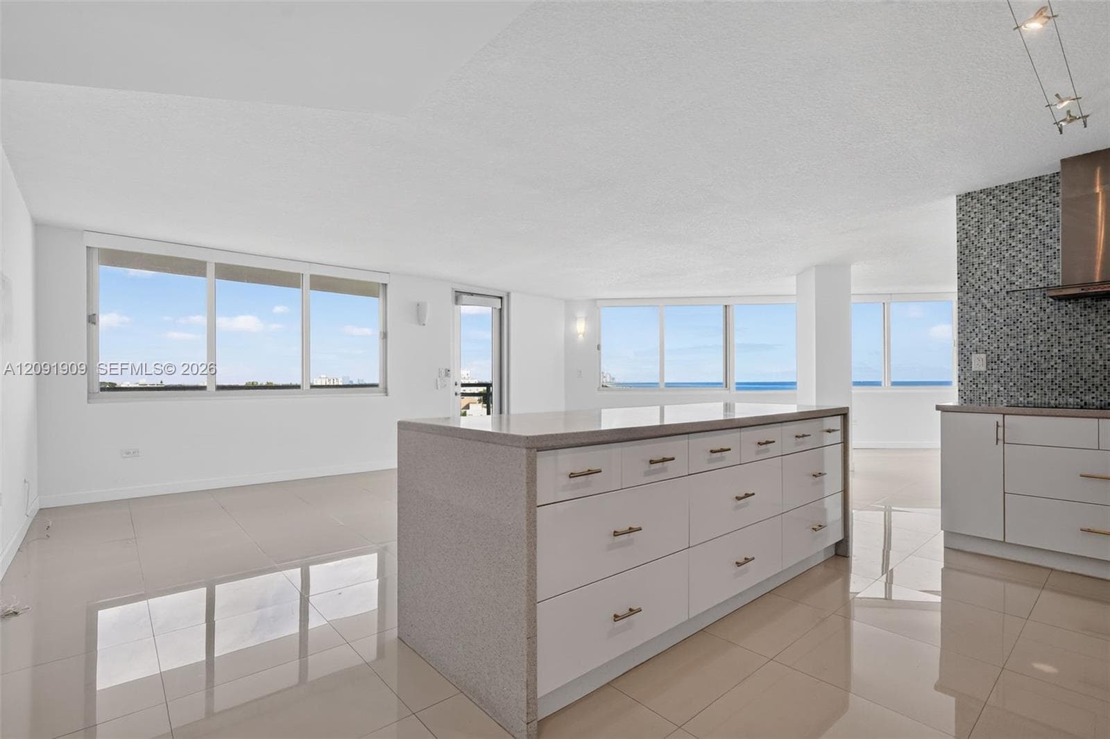 BURLEIGH HOUSE CONDOMINIU · #805 in Miami Beach - Photo 7