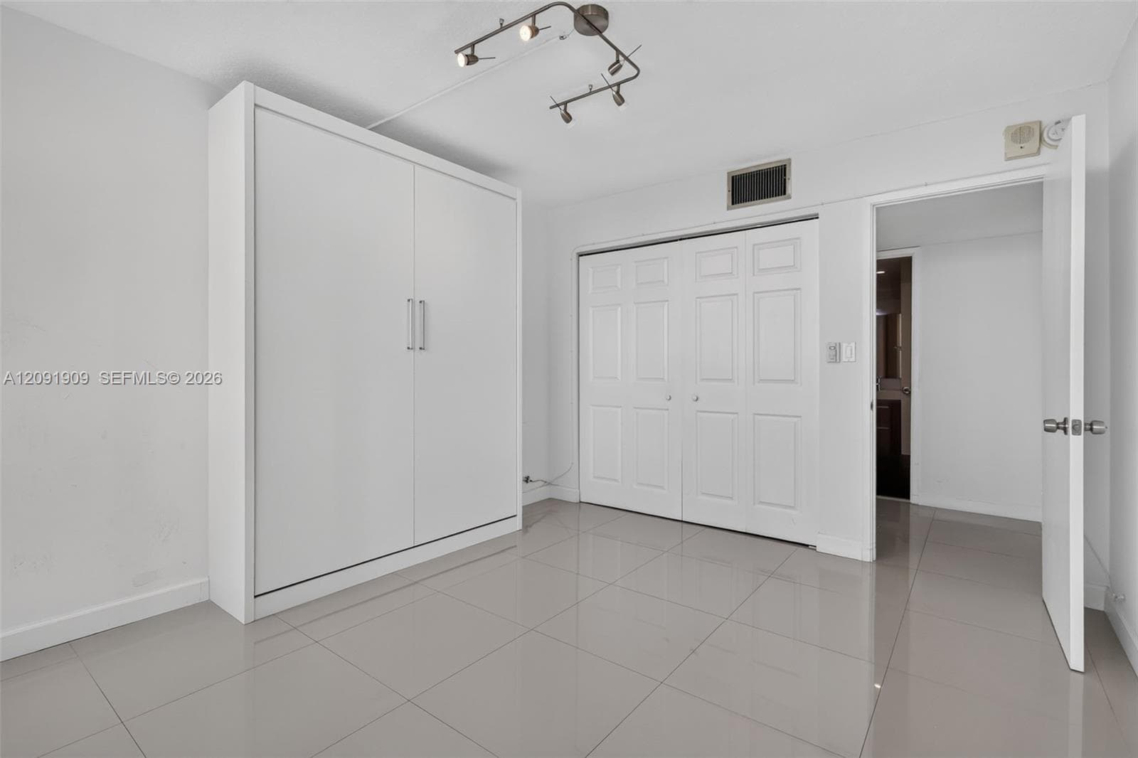 BURLEIGH HOUSE CONDOMINIU · #805 in Miami Beach - Photo 19