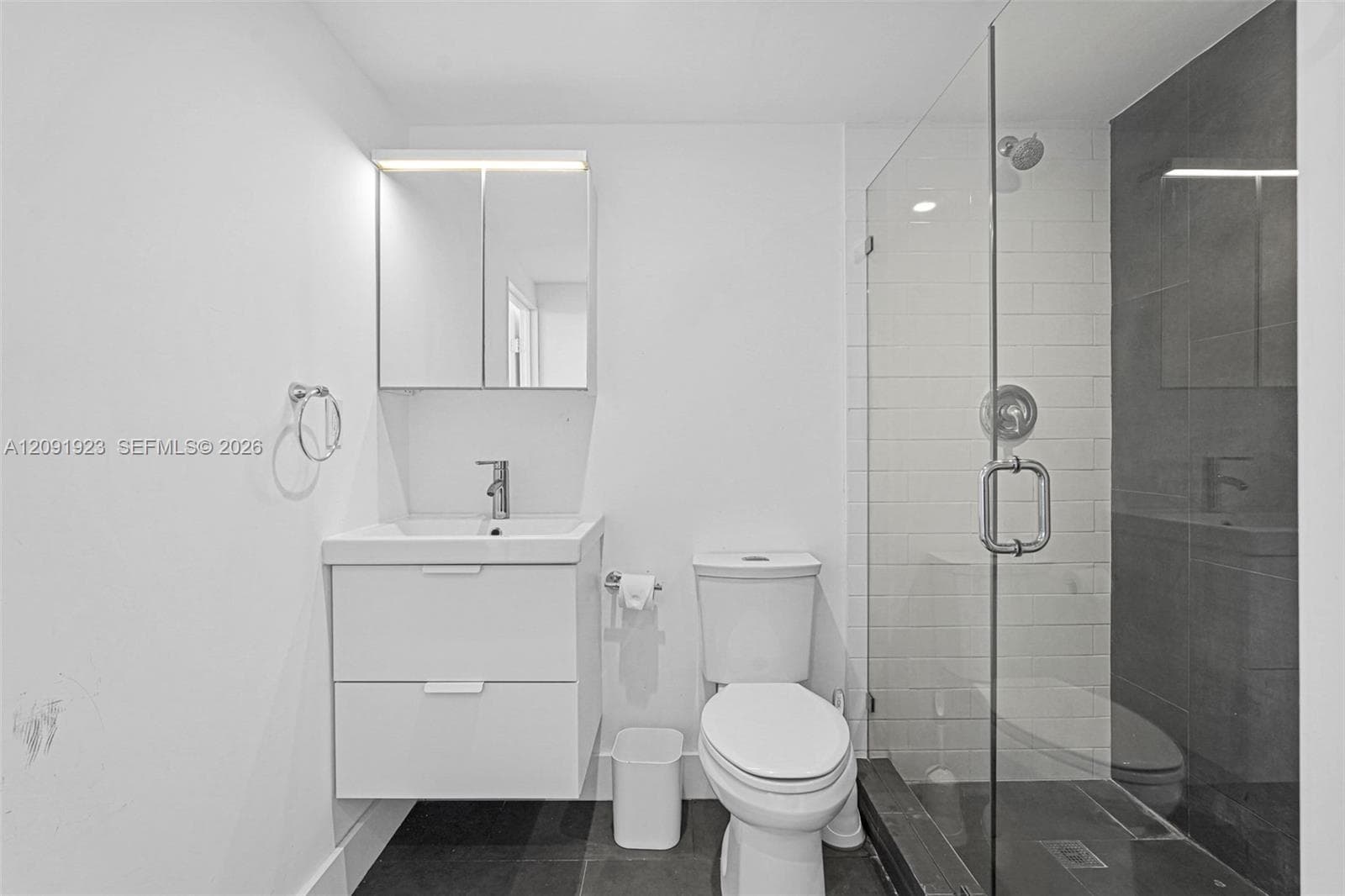 Principal bathroom