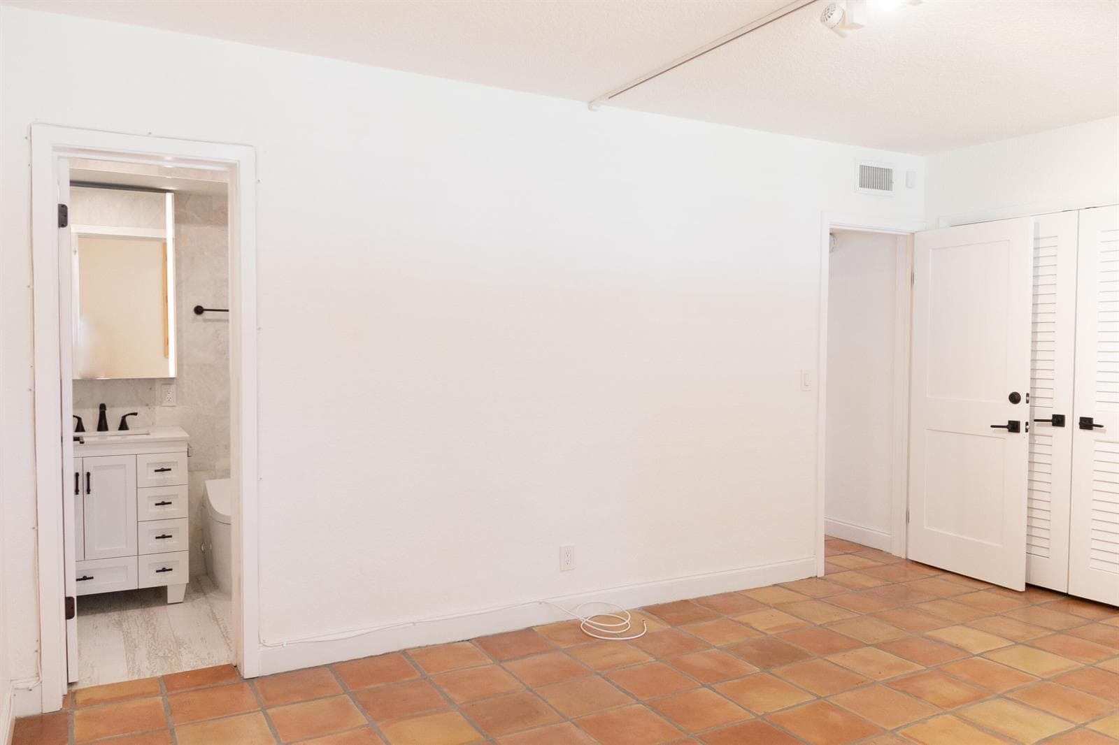 139 Sunrise Ave., 107
