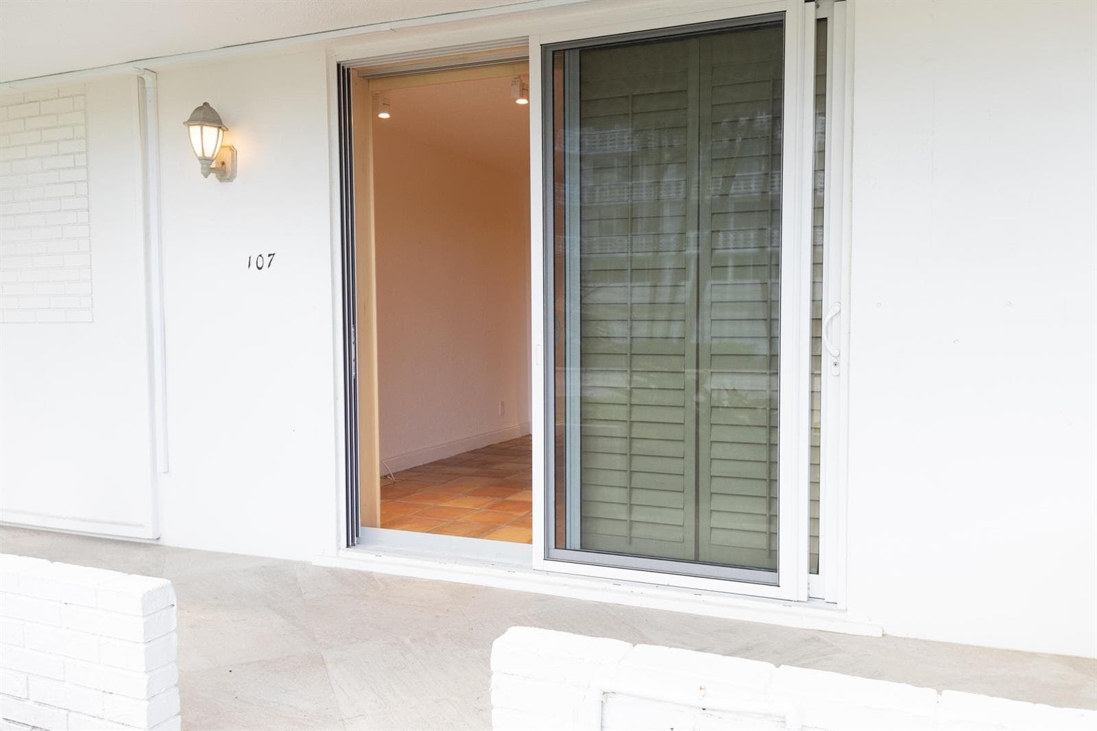 139 Sunrise Ave., 107