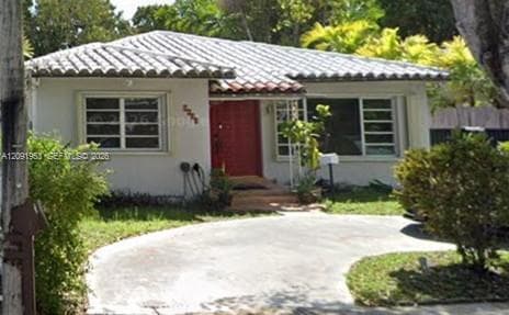 1260 SW 17th St photo 1