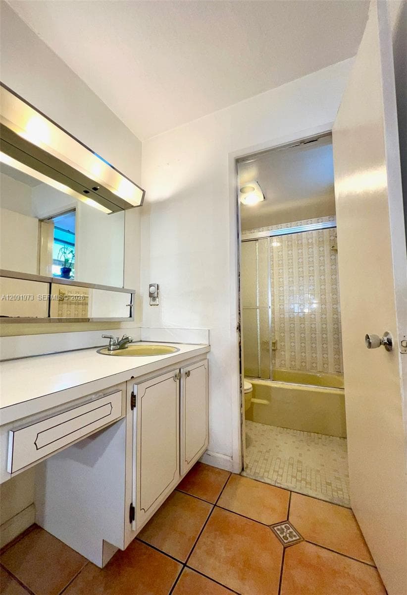 LINCOLN PALACE · #203 in Miami Beach - Photo 26