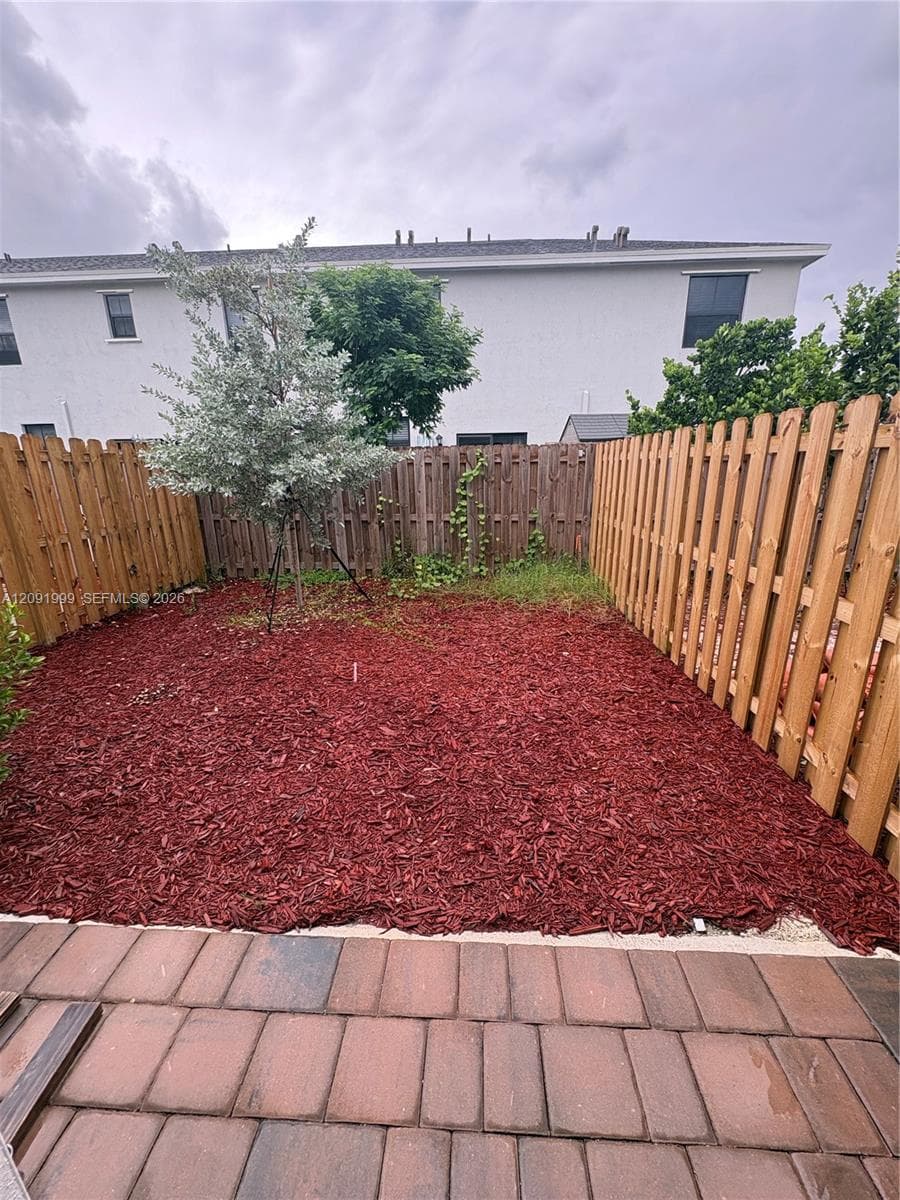 1435 NE 4th Ave #0 photo 6