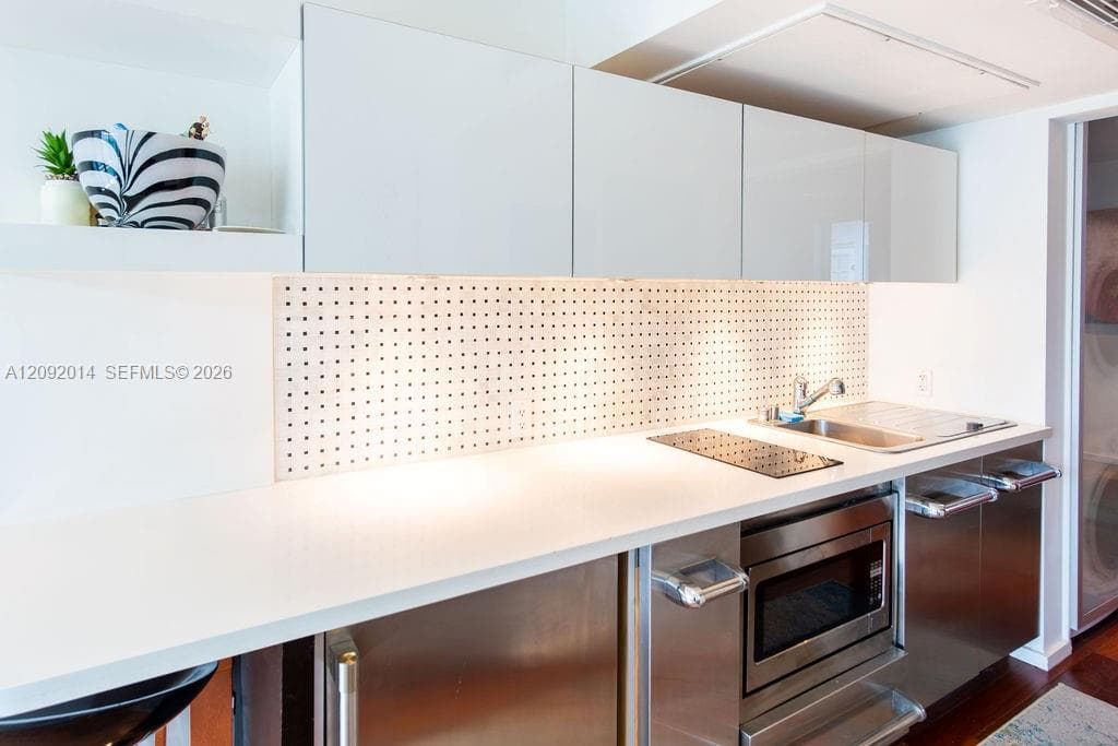 FONTANA CONDO · #209 in Miami Beach - Photo 2