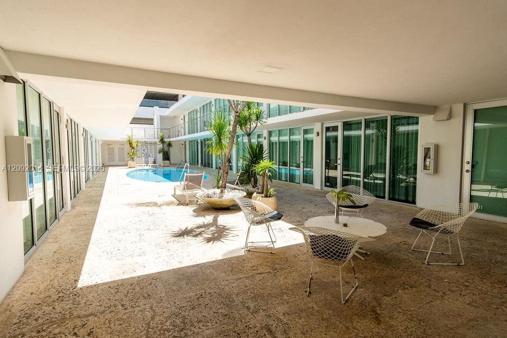 FONTANA CONDO · #209 in Miami Beach - Photo 32