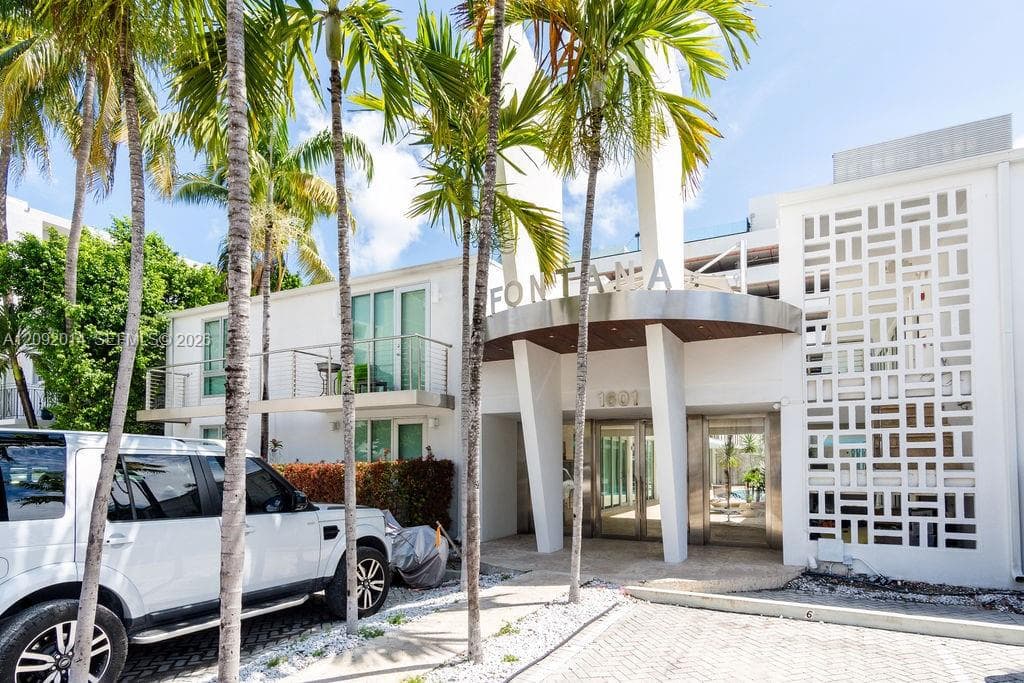 FONTANA CONDO · #209 in Miami Beach - Photo 1