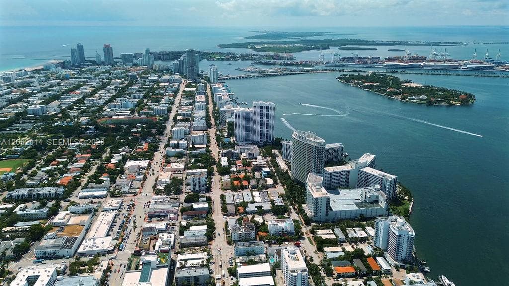 FONTANA CONDO · #209 in Miami Beach - Photo 34