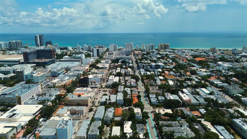 FONTANA CONDO · #209 in Miami Beach - Photo 35