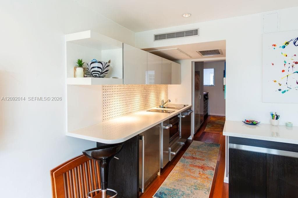 FONTANA CONDO · #209 in Miami Beach - Photo 4