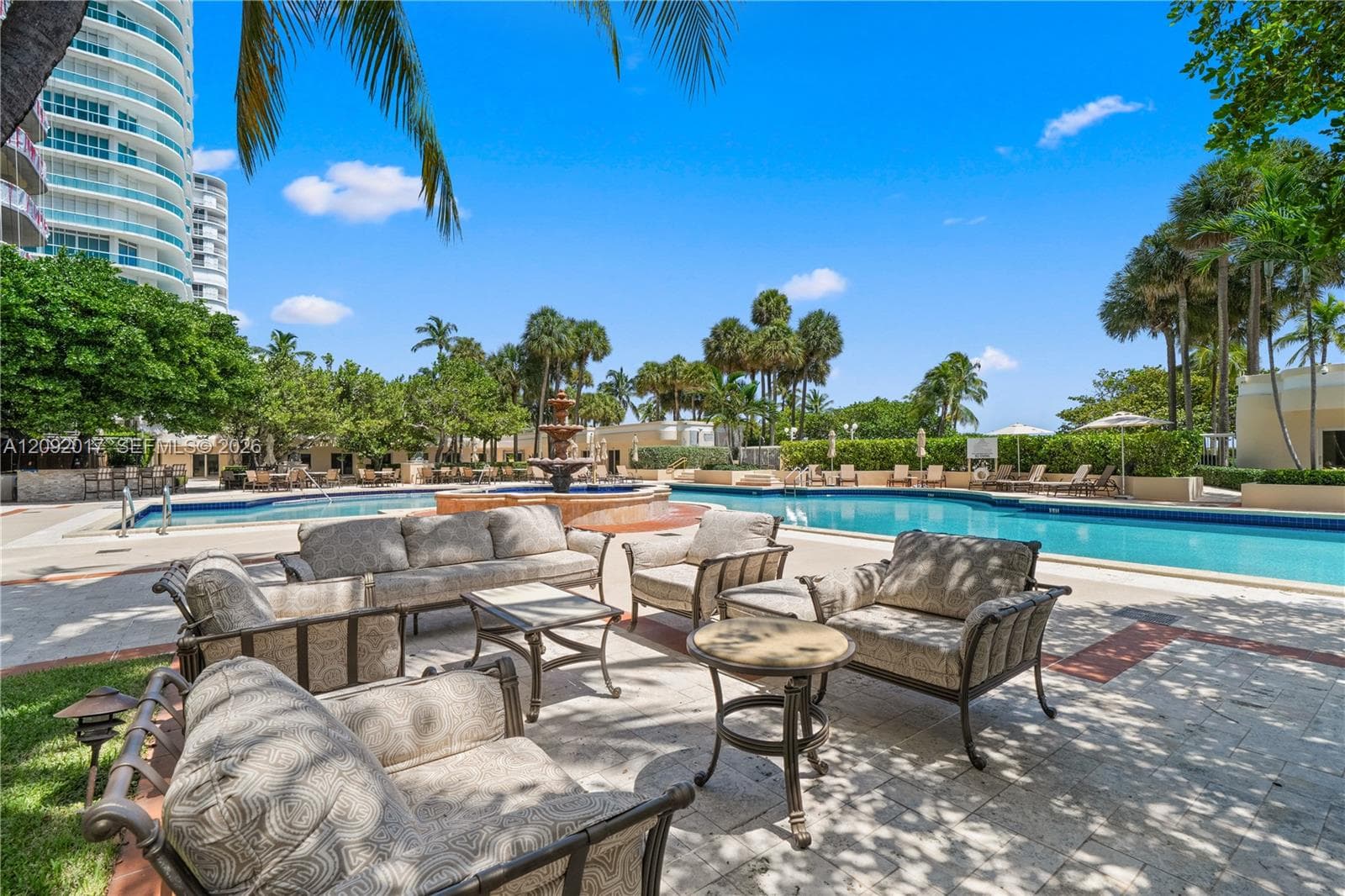 Bal Harbour Tower · #9J in Bal Harbour - Photo 57