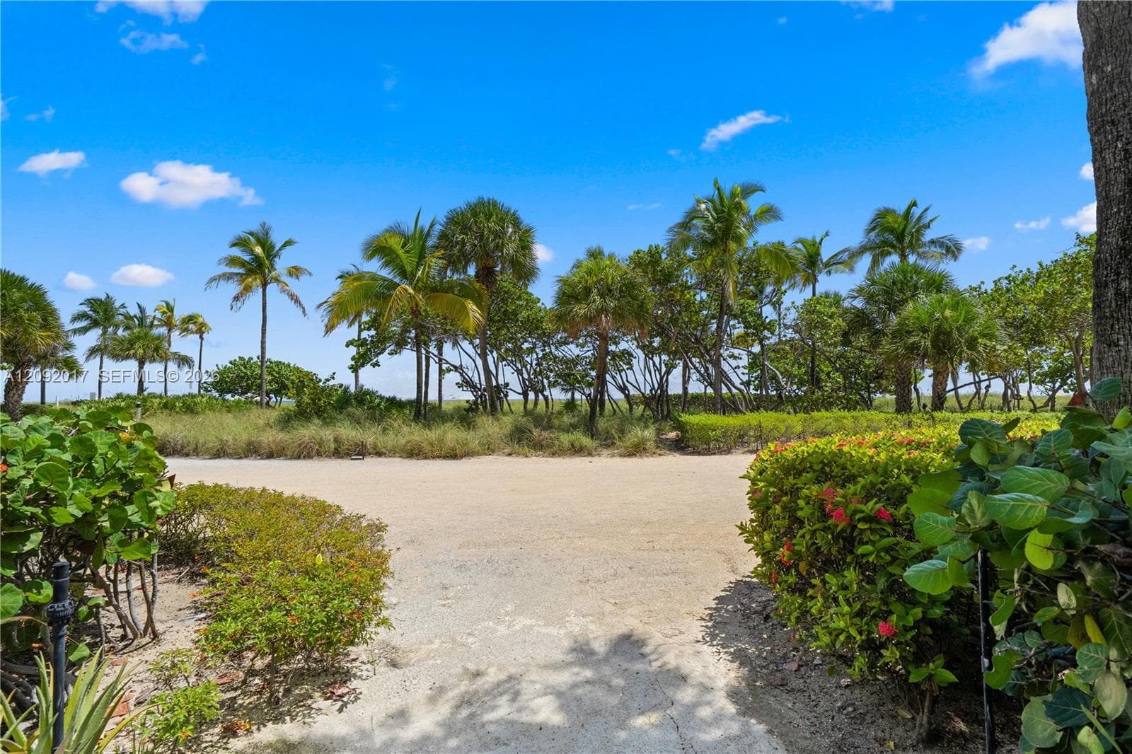Bal Harbour Tower · #9J in Bal Harbour - Photo 63