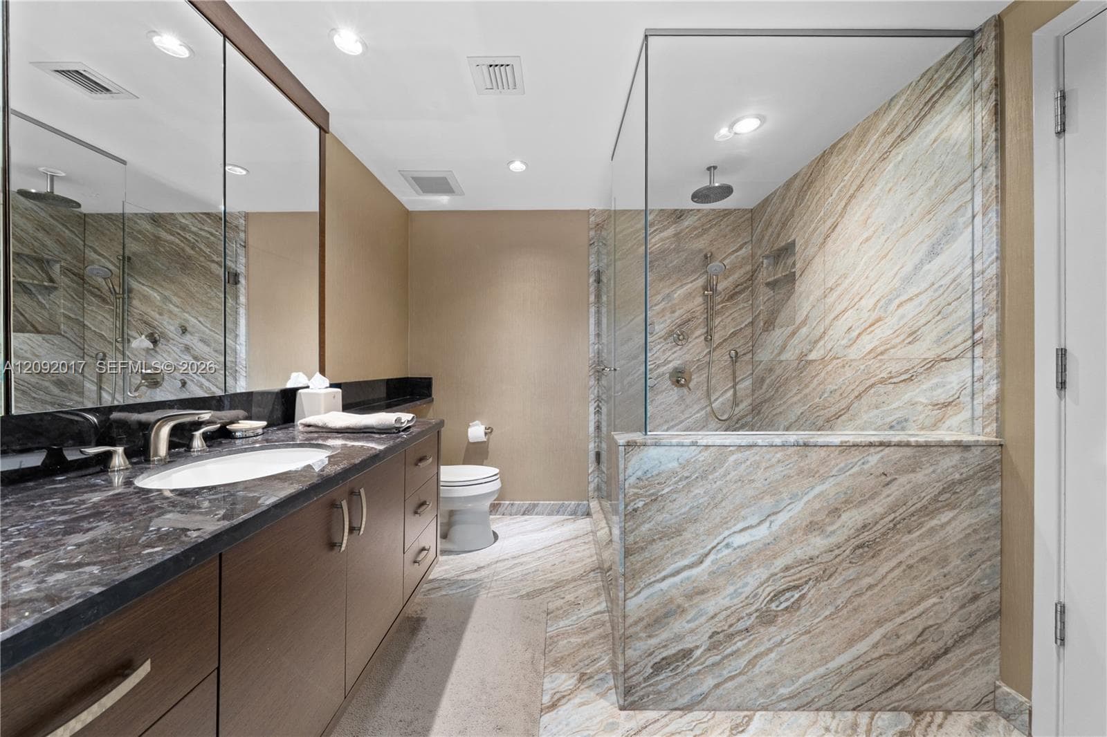 Bal Harbour Tower · #9J in Bal Harbour - Photo 41