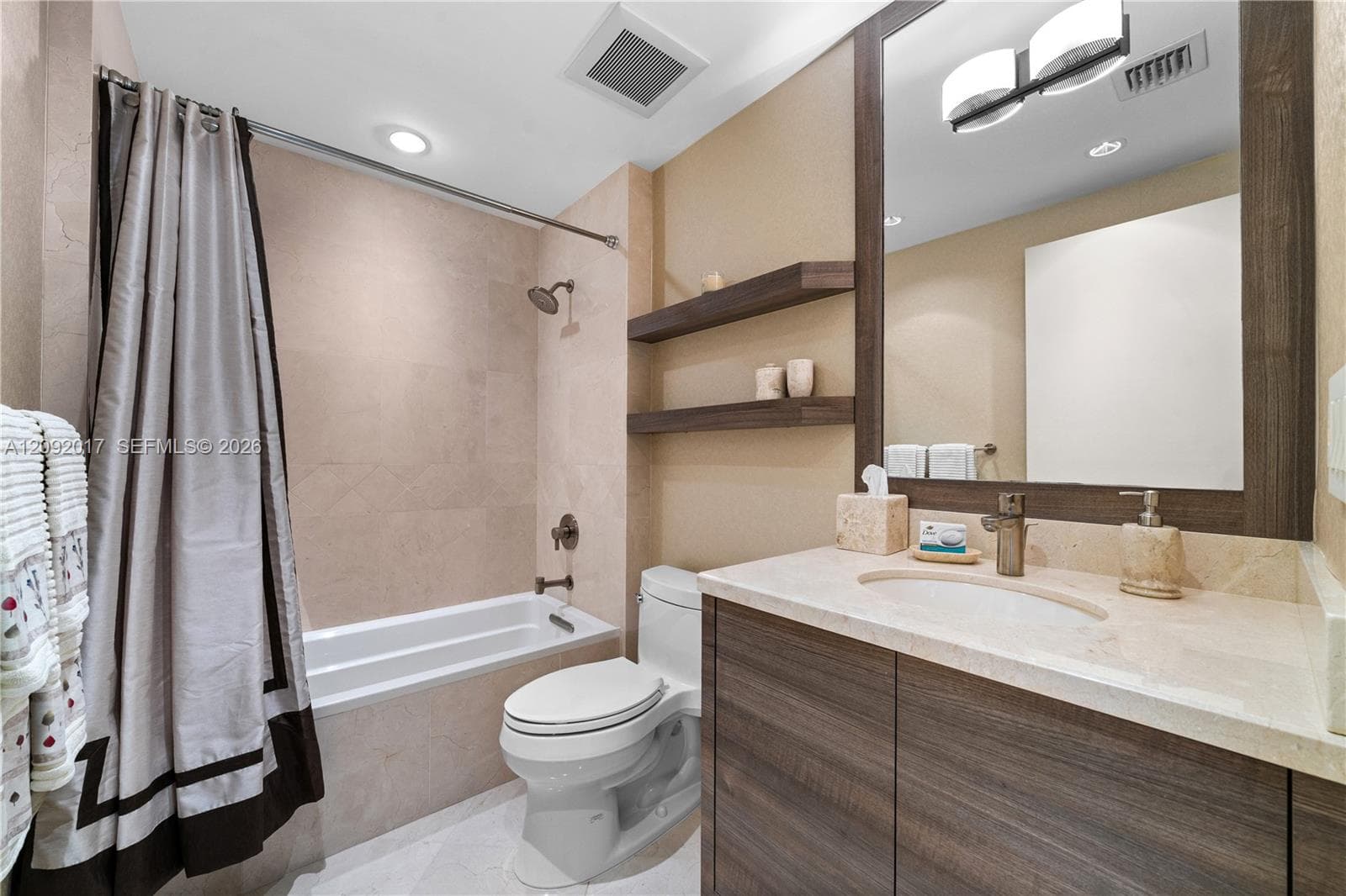 Bal Harbour Tower · #9J in Bal Harbour - Photo 45
