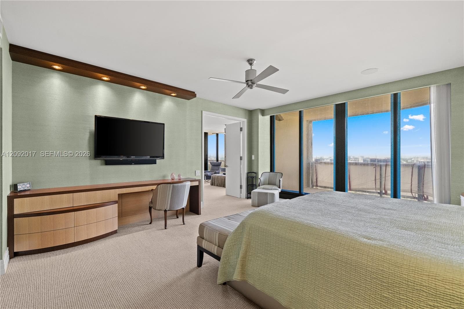 Bal Harbour Tower · #9J in Bal Harbour - Photo 37