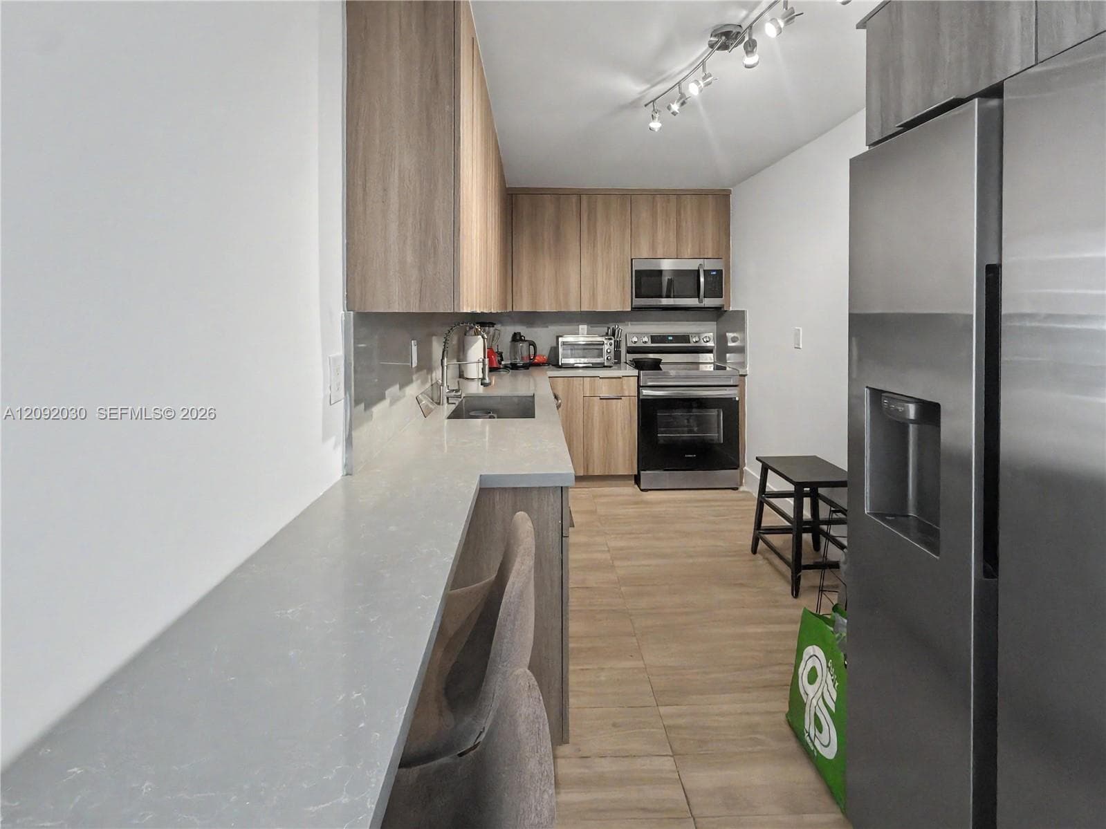 BOSTON PLAZA CONDO · #609 in Miami Beach - Photo 16