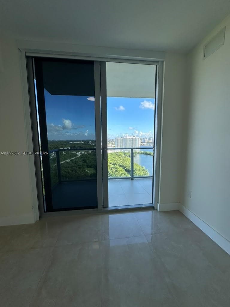 THE HARBOUR NORTH CONDO · #2606 in North Miami Beach - Photo 28