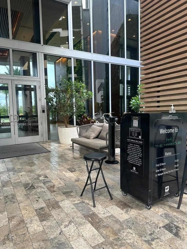 THE HARBOUR NORTH CONDO · #2606 in North Miami Beach - Photo 4