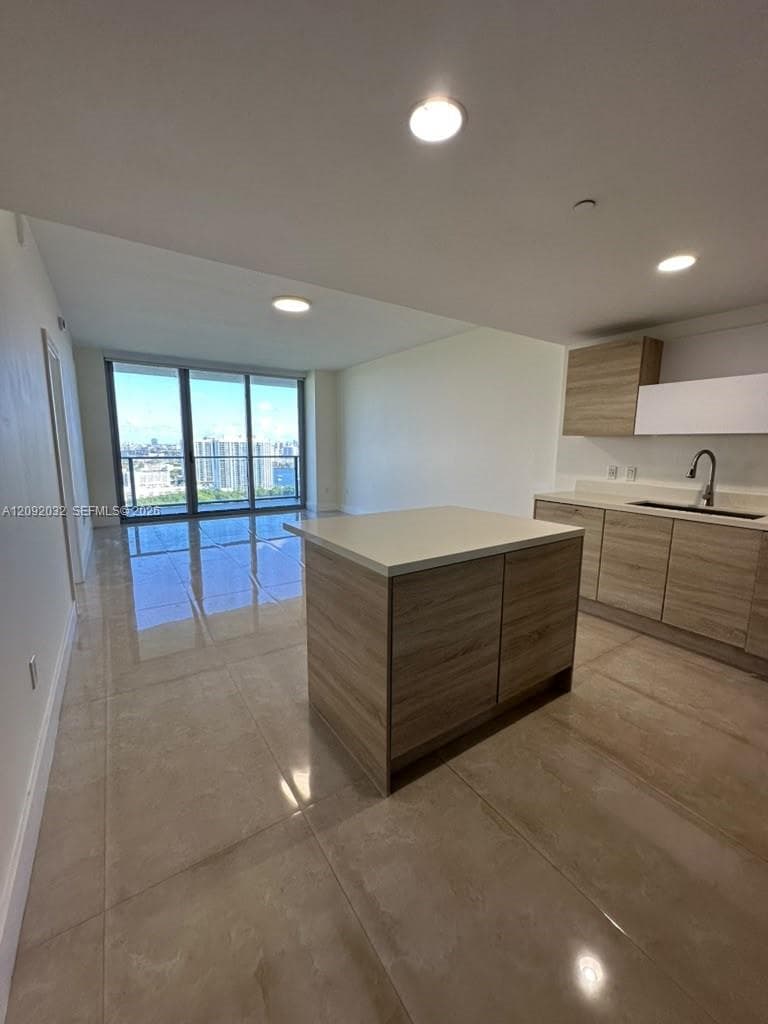 THE HARBOUR NORTH CONDO · #2606 in North Miami Beach - Photo 25