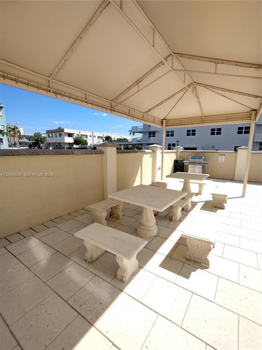 Oxford Towers · #605 in Hollywood - Photo 23