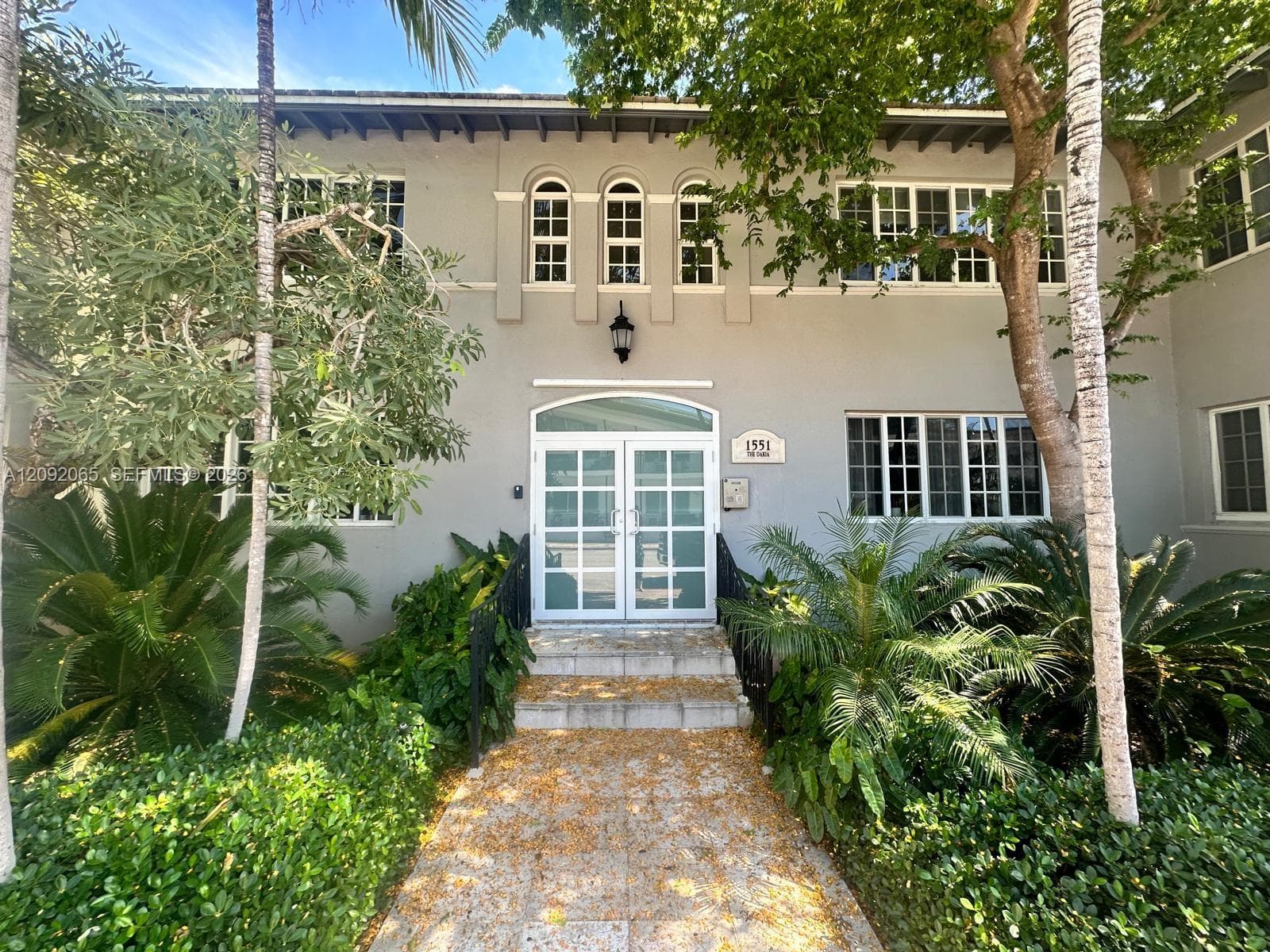THE DARIA CONDO · #3 in Miami Beach - Photo 1