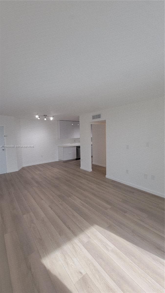 BELINDA GARDENS CONDO · #1407 in Miami - Photo 6