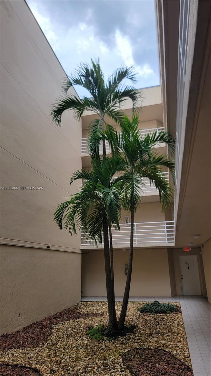 BELINDA GARDENS CONDO · #1407 in Miami - Photo 22