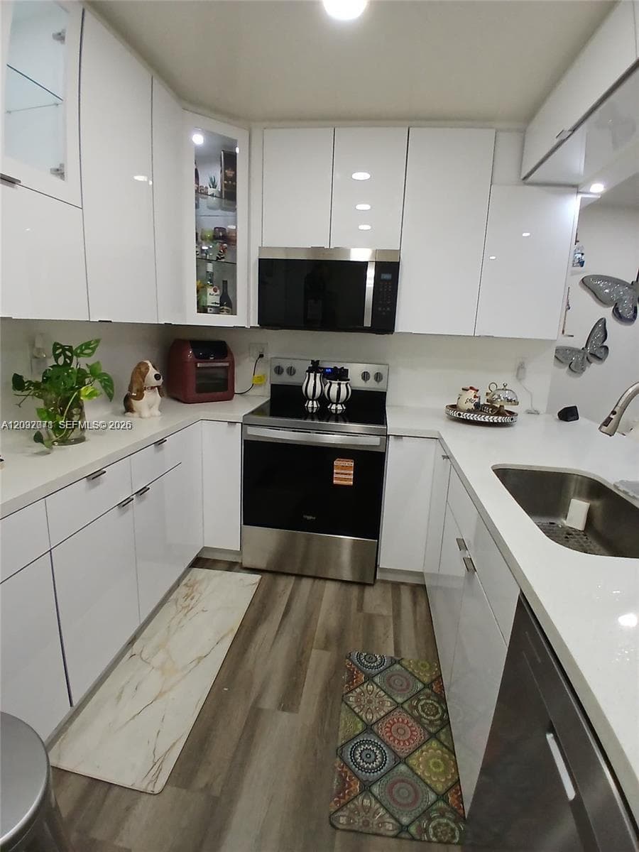 LAGO GRANDE FIVE-B CONDO · #24-8 in Hialeah - Photo 4