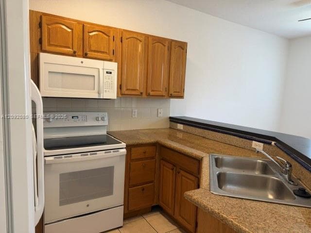 12529 SW 124th Ct photo 8