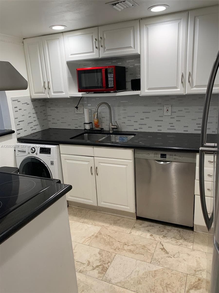 CRISTAL SHORES CONDO · #6 in North Miami Beach - Photo 9