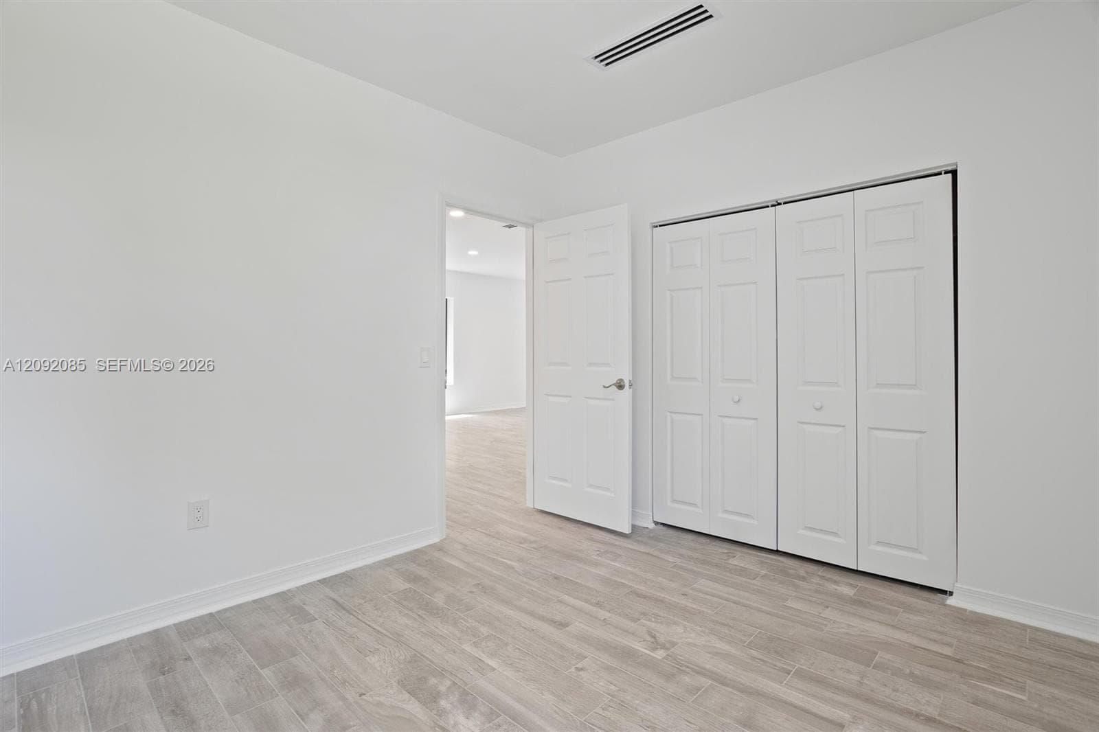 434 Aragon Ave photo 20