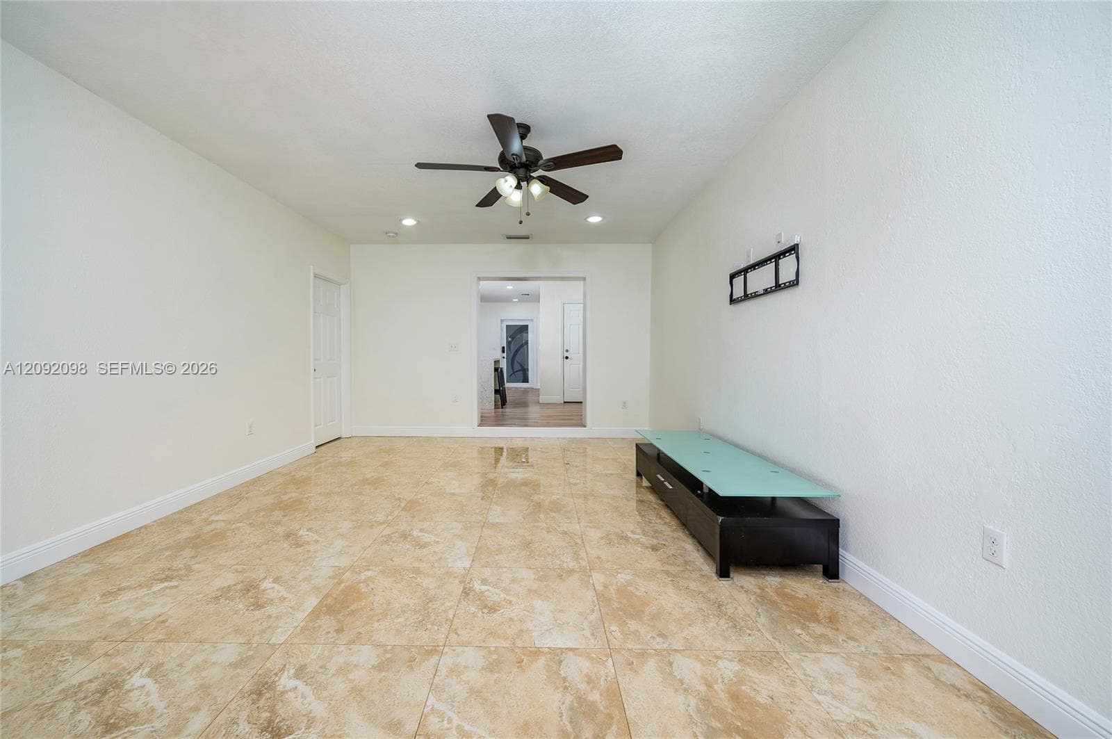 589 Miller Dr photo 17