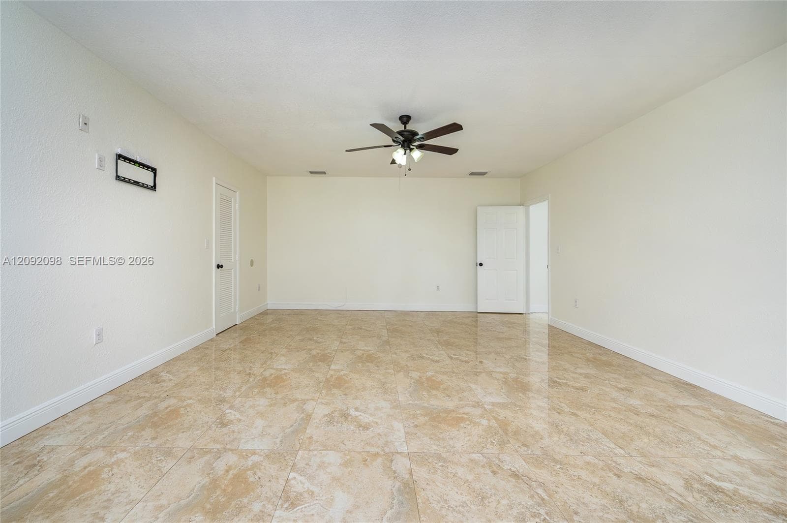 589 Miller Dr photo 21