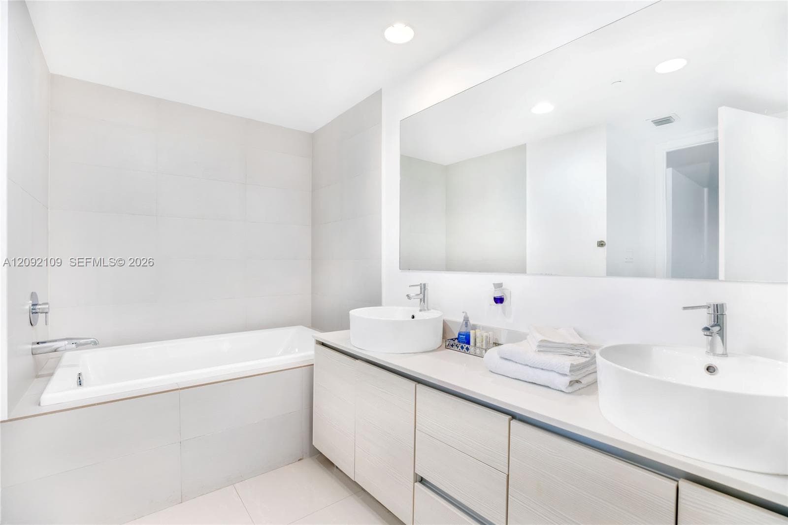 BEACHWALK CONDOMINIUM · #T2902 in Hallandale Beach - Photo 17