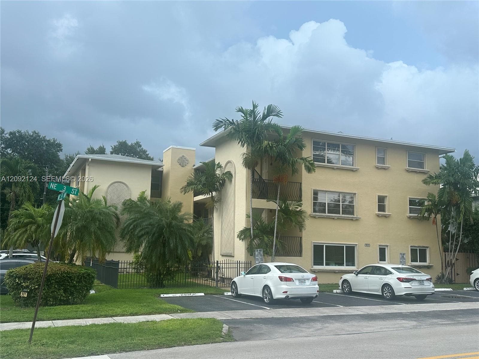 VICTORIA COURTS CONDO · #205 in Fort Lauderdale - Photo 2