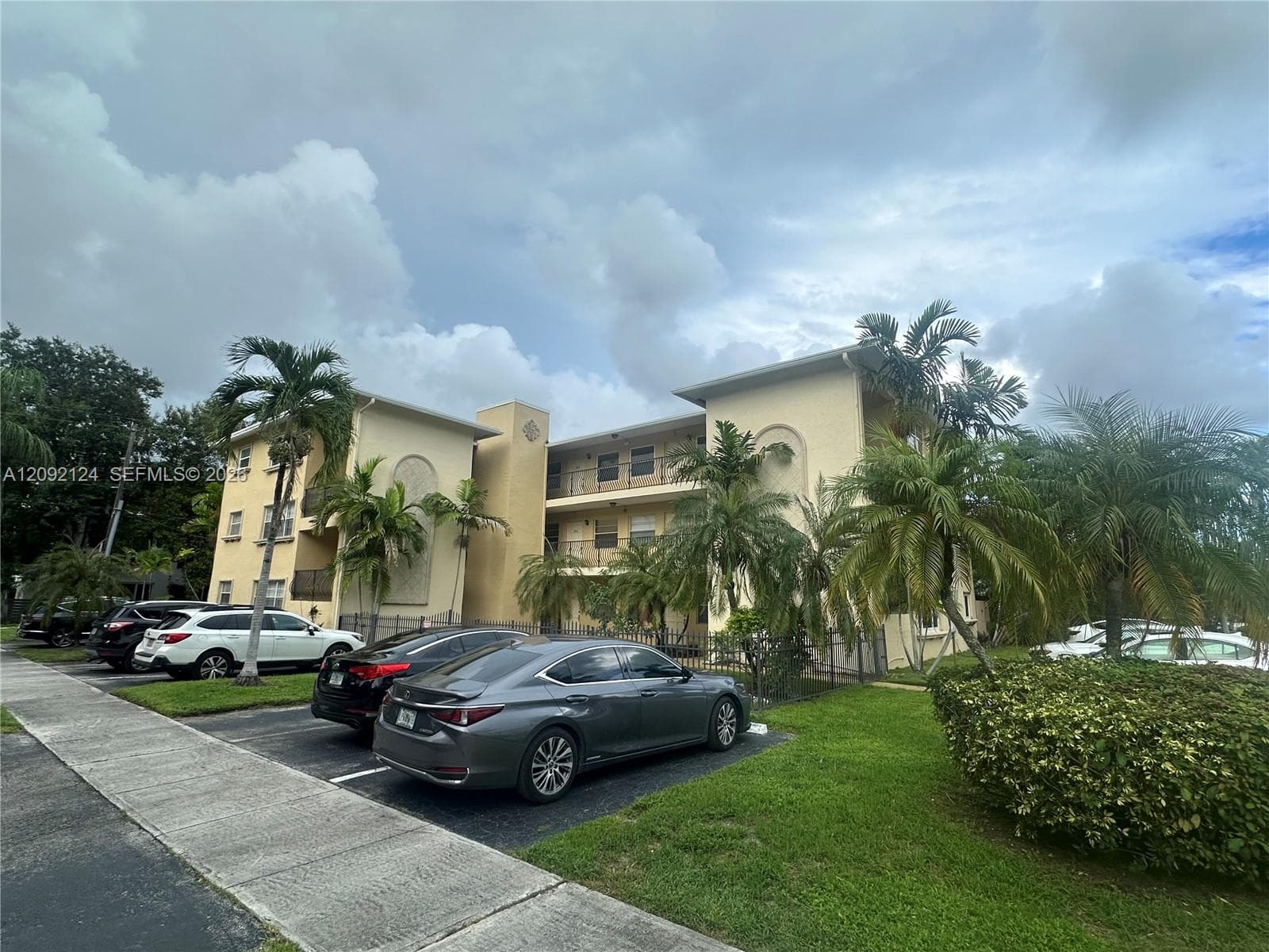 VICTORIA COURTS CONDO · #205 in Fort Lauderdale - Photo 1