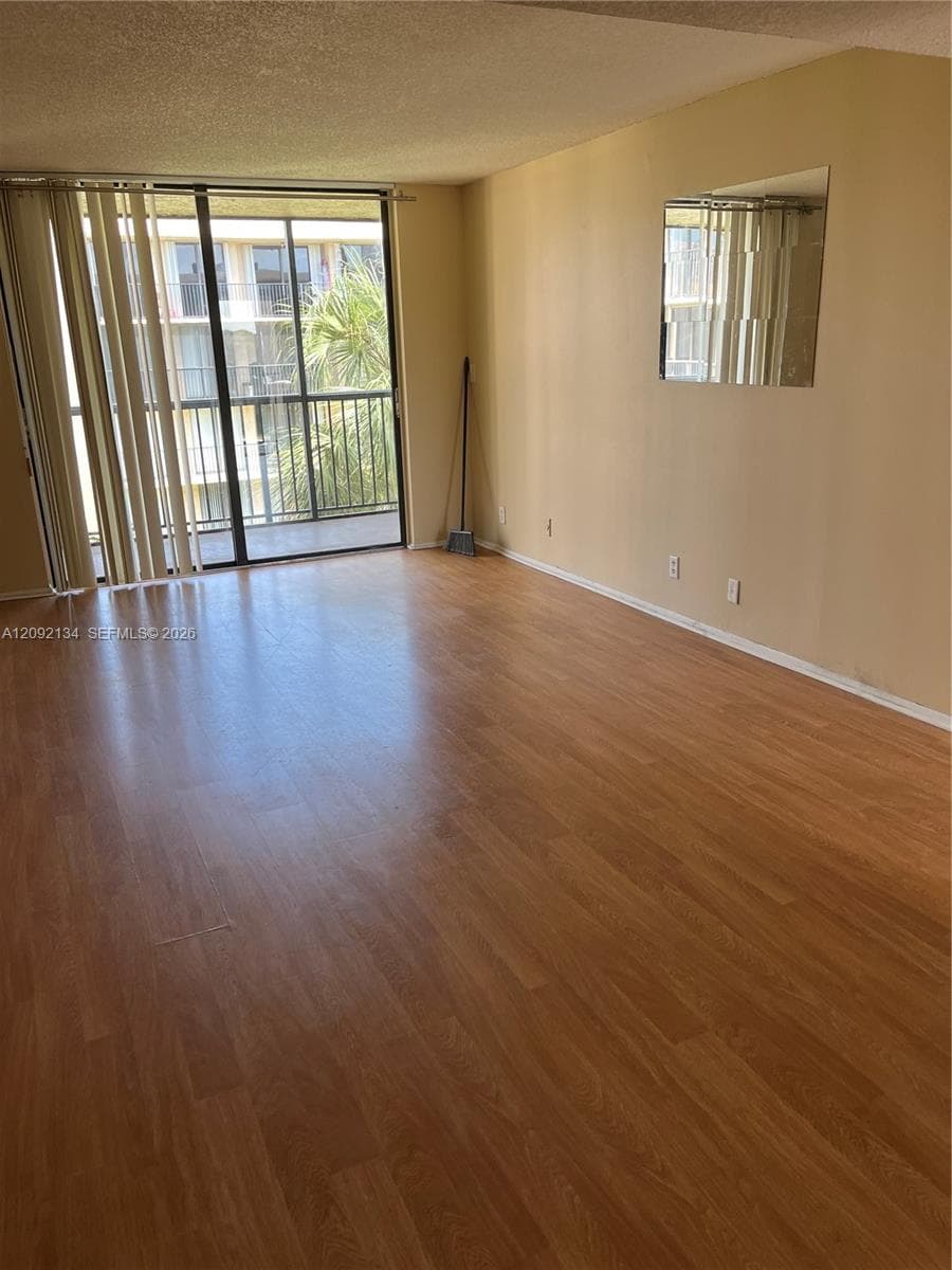 BLUE LAKE APTS CONDO · #401 in Pompano Beach - Photo 4