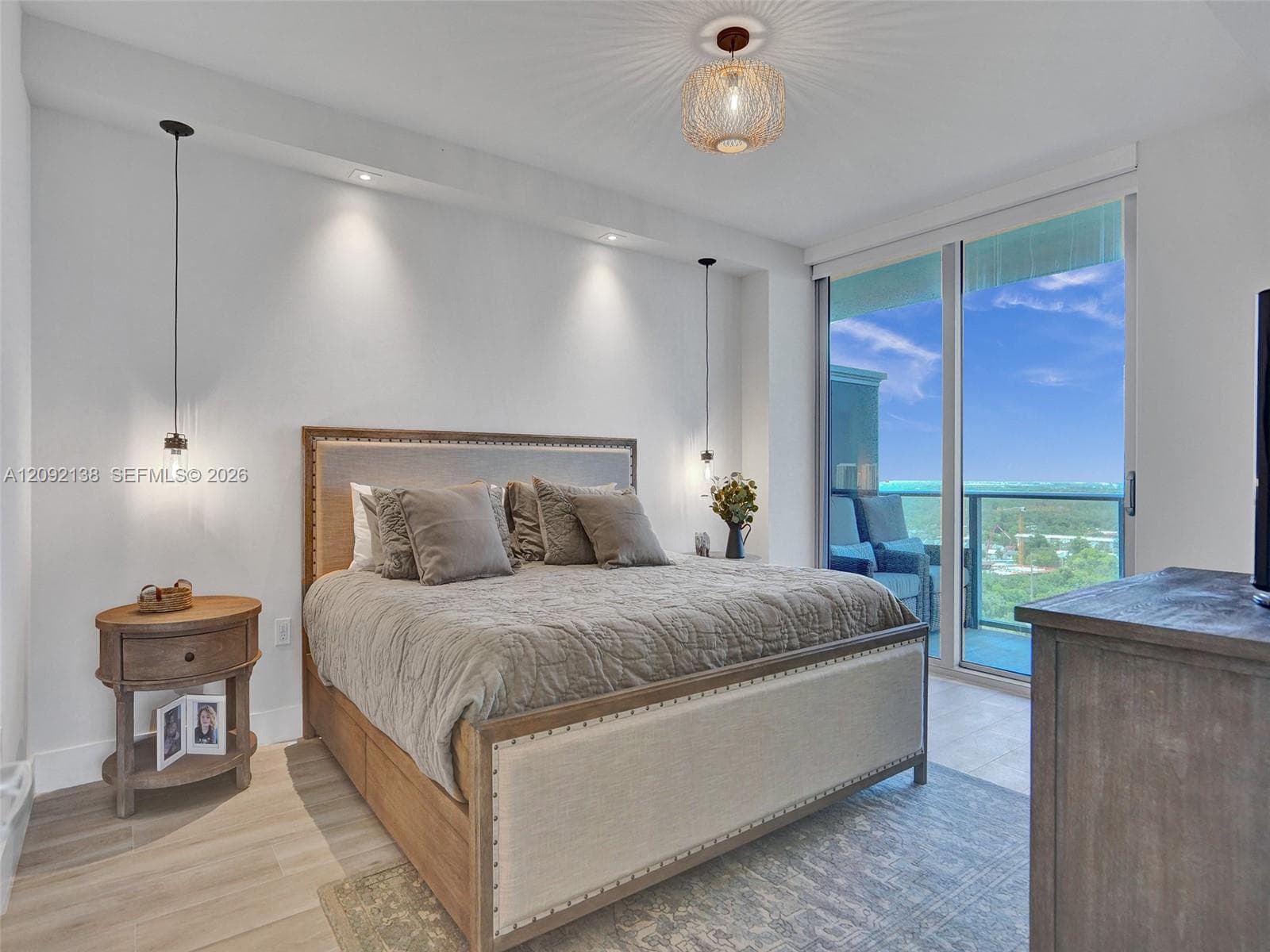 THE HARBOUR NORTH CONDO · #2107 in North Miami Beach - Photo 2
