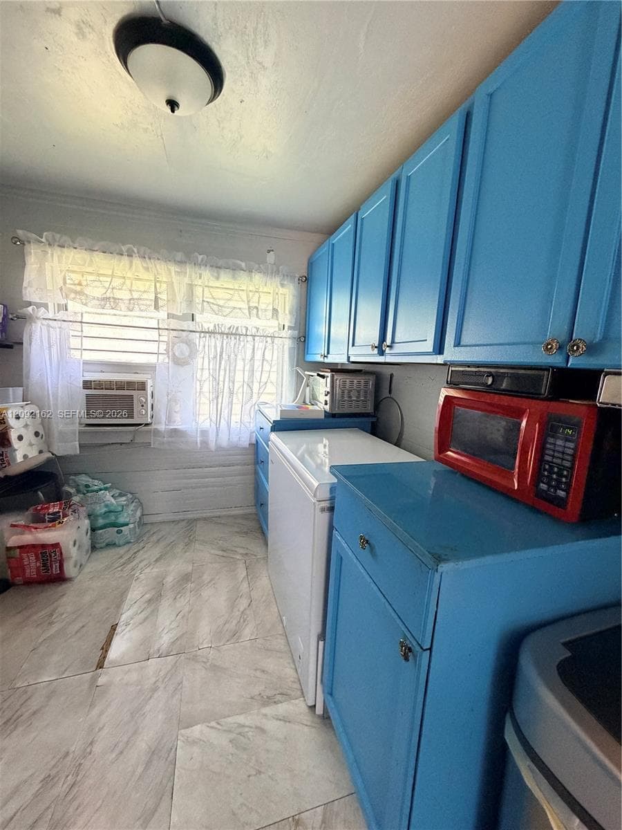 1545 NW 50th St photo 8