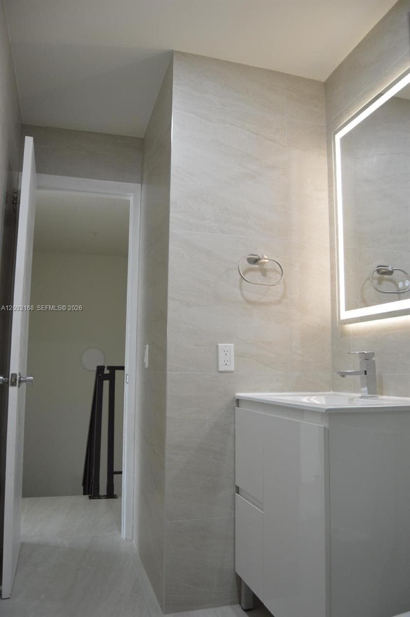 9430 SW 170th St #303 photo 13