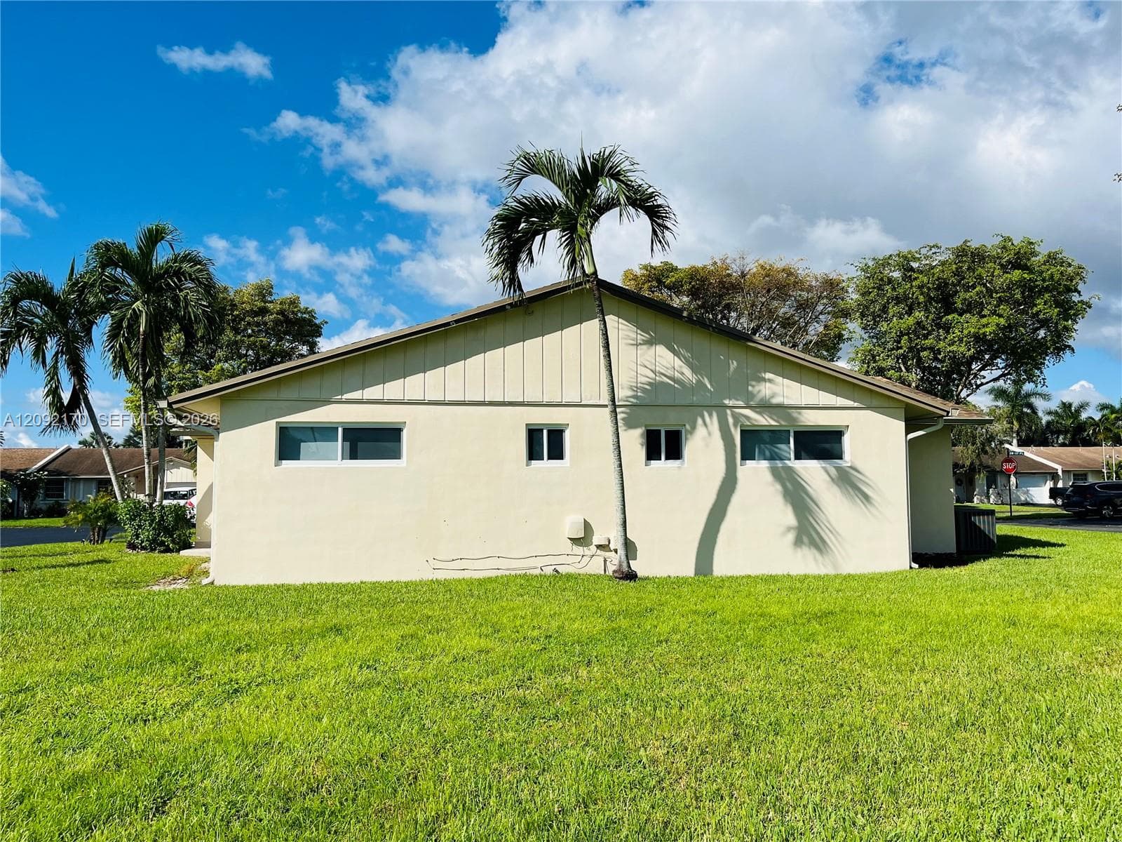 10909 SW 117th Pl #NA photo 38